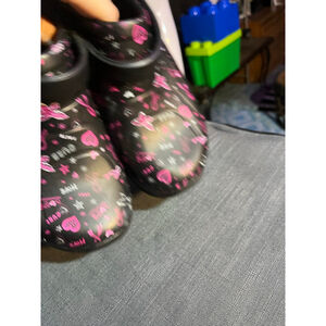 Women's Anywear Black Pink Breast Cancer Awareness Mules & Clogs Size 9